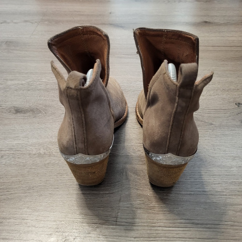 Jeffrey Campbell Cromwell Suede Western Ankle Boots Taupe Silver Metal 7.5 - Picture 9 of 9